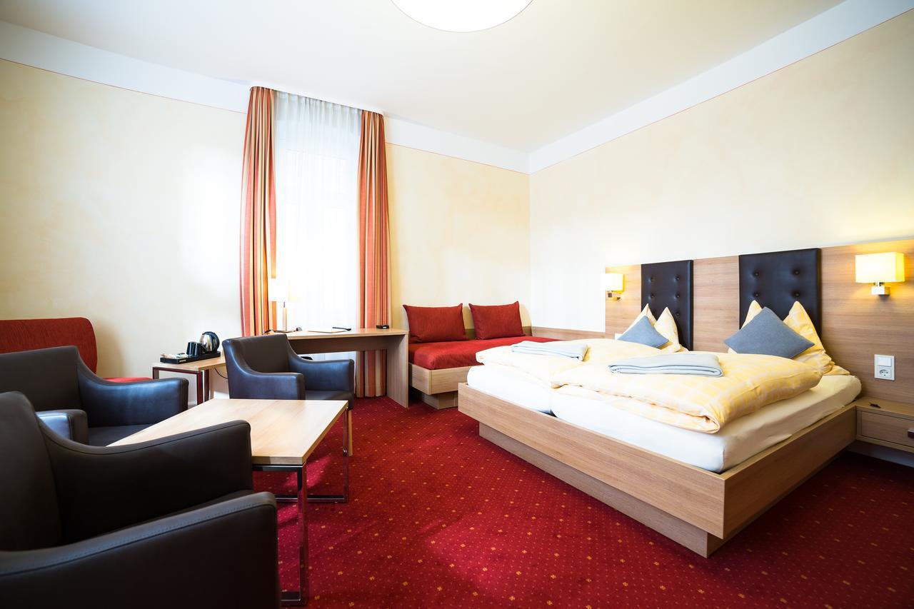 Hotel-Pension Berger ハイデルベルク エクステリア 写真